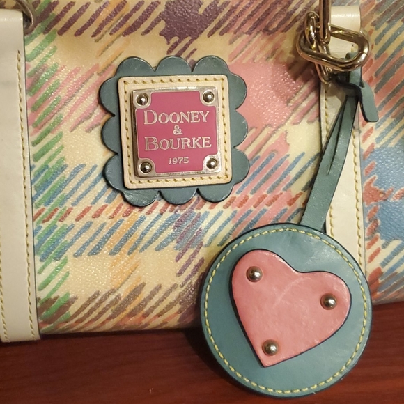 Dooney & Bourke Plaid/Tarten Barrel Handbag - Picture 12 of 12